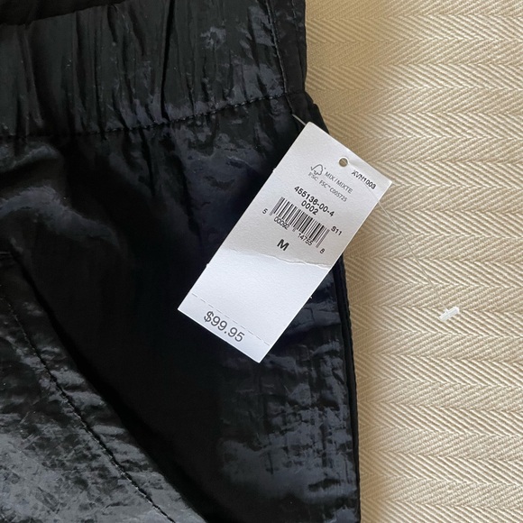 Gap Pull on Utility Cargo, M, Black. - Picture 3 of 7